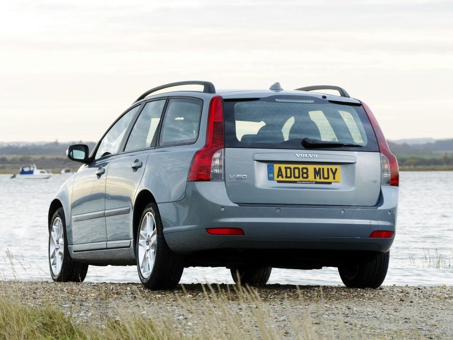  Volvo V50 2007 года  (UK) (фото 10 из 15)